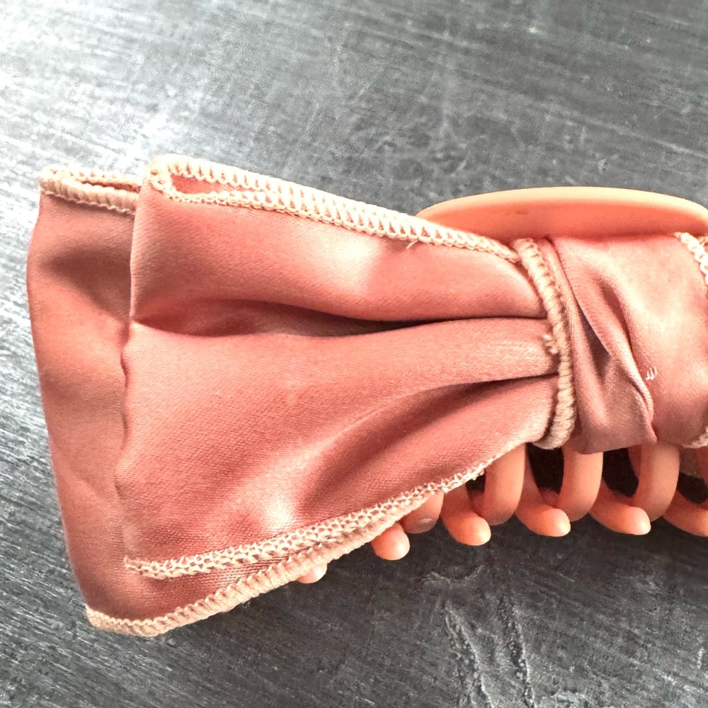 Sincerely Jules Claw Clip Large Satin Bow in Dusty Rose Pink - Picture 5 of 8